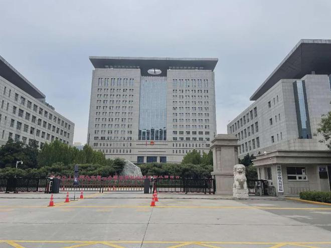 州警方被指侦查珠海一公司后再落实报案人米乐体育app网站“请你来报案”——郑(图3)